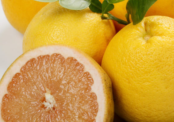Equipos industriales para el tratamiento y filtración de zumo de pomelo en procesos alimentarios